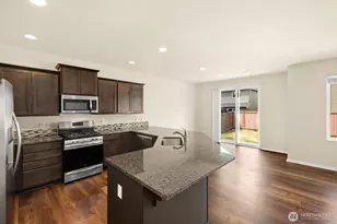 10521 191st St Ct E, Puyallup, WA 98374 - Photo 5