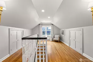 114 Queen Anne Dr, Seattle, WA 98109 - Photo 17