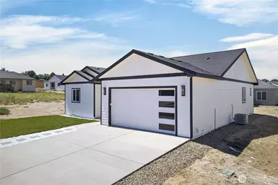 309 Olivia Street, Sunnyside, WA 98944 - Photo 25