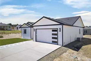 309 Olivia St, Sunnyside, WA 98944 - Photo 25