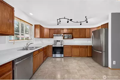 233 Cascade Street, Buckley, WA 98321 - Photo 9