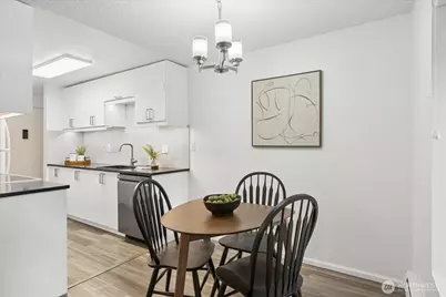 12742 NE 116th Lane #J23, Kirkland, WA 98034 - Photo 9