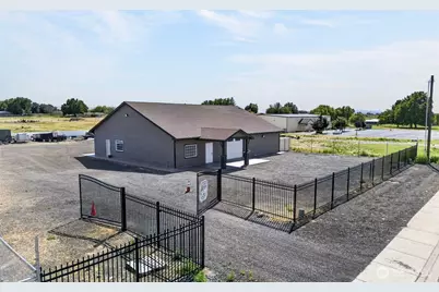 506 E Stover Road, Grandview, WA 98930 - Photo 21