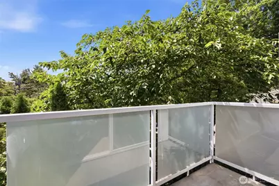 8800 20th Avenue NE #B202, Seattle, WA 98115 - Photo 9