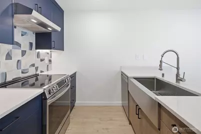 8800 20th Avenue NE #B202, Seattle, WA 98115 - Photo 17