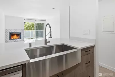 8800 20th Avenue NE #B202, Seattle, WA 98115 - Photo 19