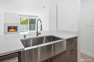 8800 20th Ave NE, Seattle, WA 98115 - Photo 19