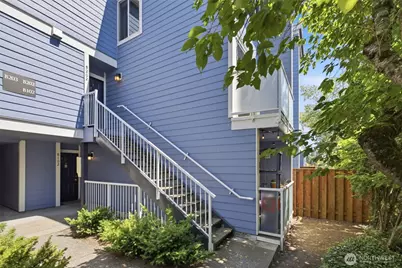 8800 20th Avenue NE #B202, Seattle, WA 98115 - Photo 3