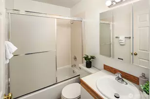 10838 E Riverside Dr, Bothell, WA 98011 - Photo 19