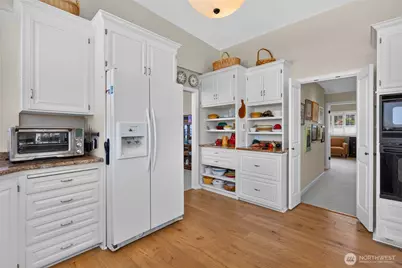 555 Alder Street, Edmonds, WA 98020 - Photo 17