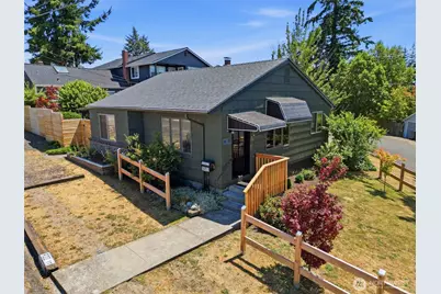 922 Pitt Avenue, Bremerton, WA 98310 - Photo 1