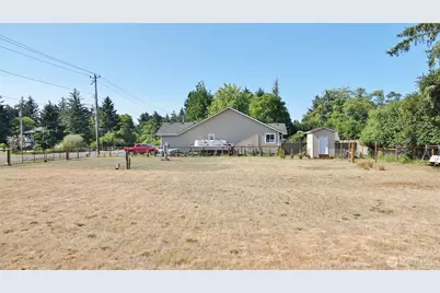 721 Mt Olympus Avenue SE, Ocean Shores, WA 98569 - Photo 17