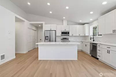 21913 127th Street Ct E, Bonney Lake, WA 98391 - Photo 9