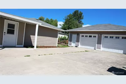 251 E 72nd Street, Tacoma, WA 98404 - Photo 3