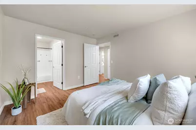 25235 SE Klahanie Boulevard #N102, Sammamish, WA 98029 - Photo 21