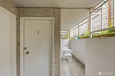 4324 Phinney Avenue N #1, Seattle, WA 98103 - Photo 15