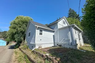 416 N 8th St, Shelton, WA 98584 - Photo 9