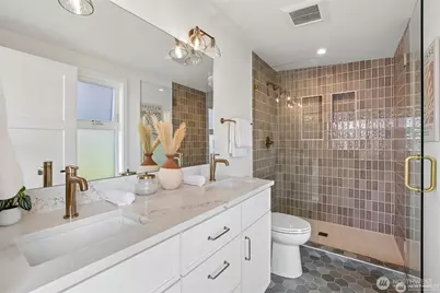 12582 Riviera Place NE, Seattle, WA 98125 - Photo 23
