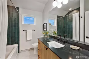 2006C 19th Ave S, Seattle, WA 98144 - Photo 17