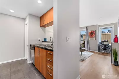 2721 1st Avenue #809, Seattle, WA 98121 - Photo 11