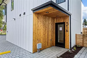 516 N 102nd St, Seattle, WA 98133 - Photo 5