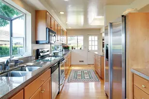 5715 63rd Ave NE, Seattle, WA 98105 - Photo 11