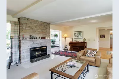 5715 63rd Avenue NE, Seattle, WA 98105 - Photo 9