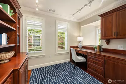 725 Harvard Avenue E, Seattle, WA 98102 - Photo 19