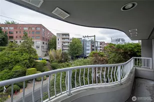 601 W Mercer Pl, Seattle, WA 98119 - Photo 23
