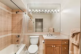 601 W Mercer Pl, Seattle, WA 98119 - Photo 21