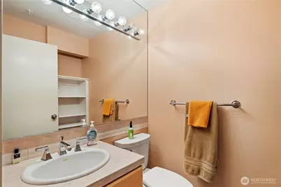 601 W Mercer Place #304, Seattle, WA 98119 - Photo 15