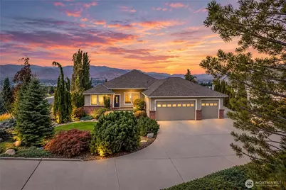 2390 Catalina Drive, East Wenatchee, WA 98802 - Photo 1