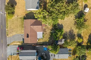 705 NE 6th St, Coupeville, WA 98236 - Photo 37