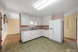 705 NE 6th St, Coupeville, WA 98236 - Photo 13