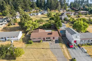 705 NE 6th St, Coupeville, WA 98236 - Photo 35
