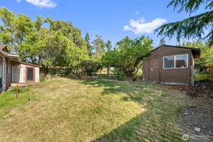 705 NE 6th St, Coupeville, WA 98236 - Photo 29