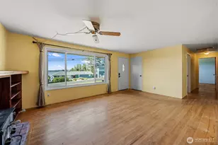 705 NE 6th St, Coupeville, WA 98236 - Photo 7