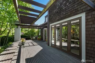 370 Highland Dr, Seattle, WA 98109 - Photo 27