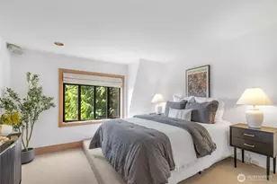 370 Highland Dr, Seattle, WA 98109 - Photo 17
