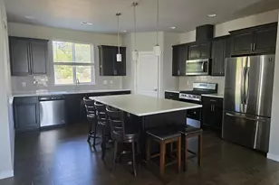 634 NW Gardenia Way, Bremerton, WA 98311 - Photo 5