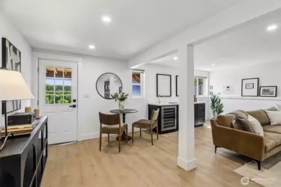 3310 9th Avenue W, Seattle, WA 98119 - Photo 21