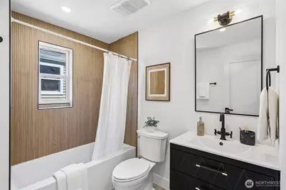 3310 9th Avenue W, Seattle, WA 98119 - Photo 15
