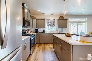 1101 S W Virginia St, College Place, WA 99324 - Photo 9