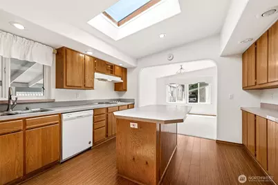 592 NE Saturn Lane, Bremerton, WA 98311 - Photo 11