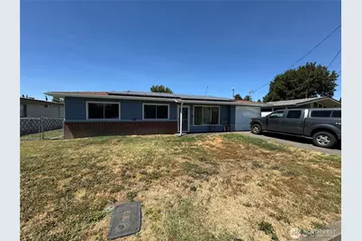 820 SE Cedar Avenue, College Place, WA 99324 - Photo 1