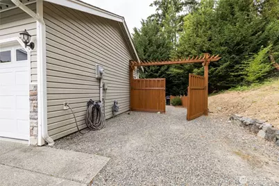 11300 174th Avenue Ct E, Bonney Lake, WA 98391 - Photo 33