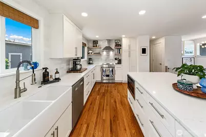 310 Pine Street, Edmonds, WA 98020 - Photo 5