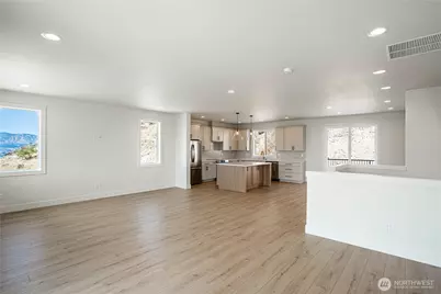 926 Long Drive, Chelan, WA 98816 - Photo 9