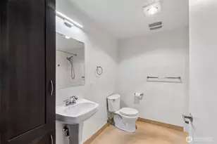 1620 Belmont Ave, Seattle, WA 98122 - Photo 9