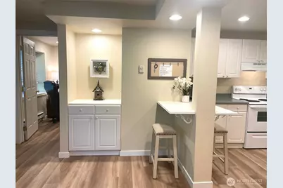 23042 NE 8th Street, Sammamish, WA 98074 - Photo 21